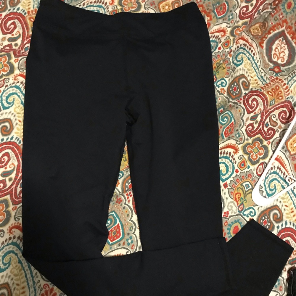 Black Fabletics Leggings NEW Size L